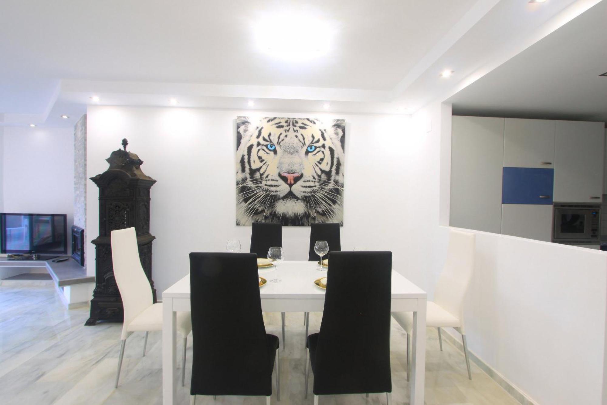 1080 Beachfront Penthouse 3 Floors Jacuzzi 2 Pools Wifi Roof Terrace Marbella Exterior foto