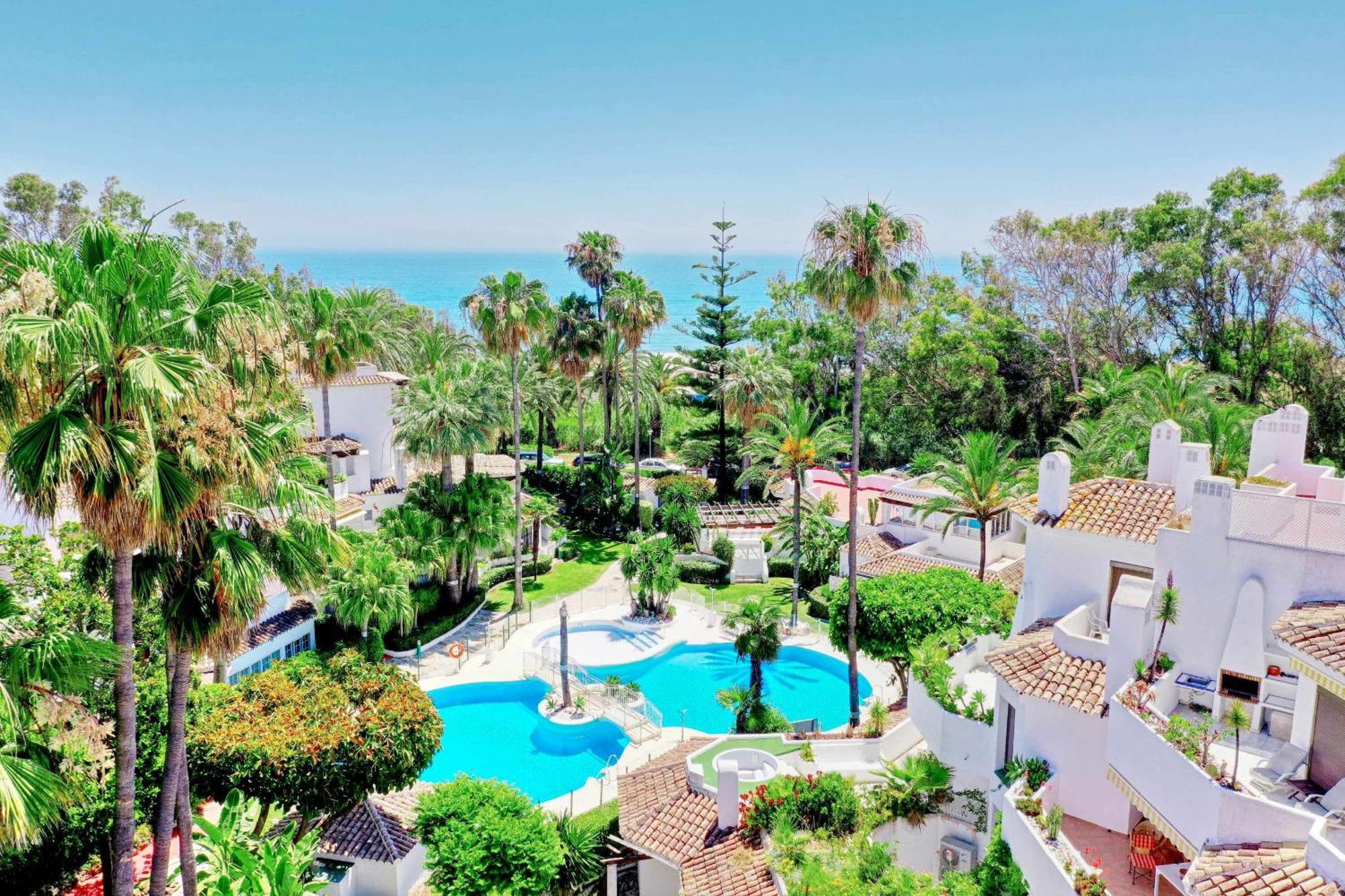 1080 Beachfront Penthouse 3 Floors Jacuzzi 2 Pools Wifi Roof Terrace Marbella Exterior foto