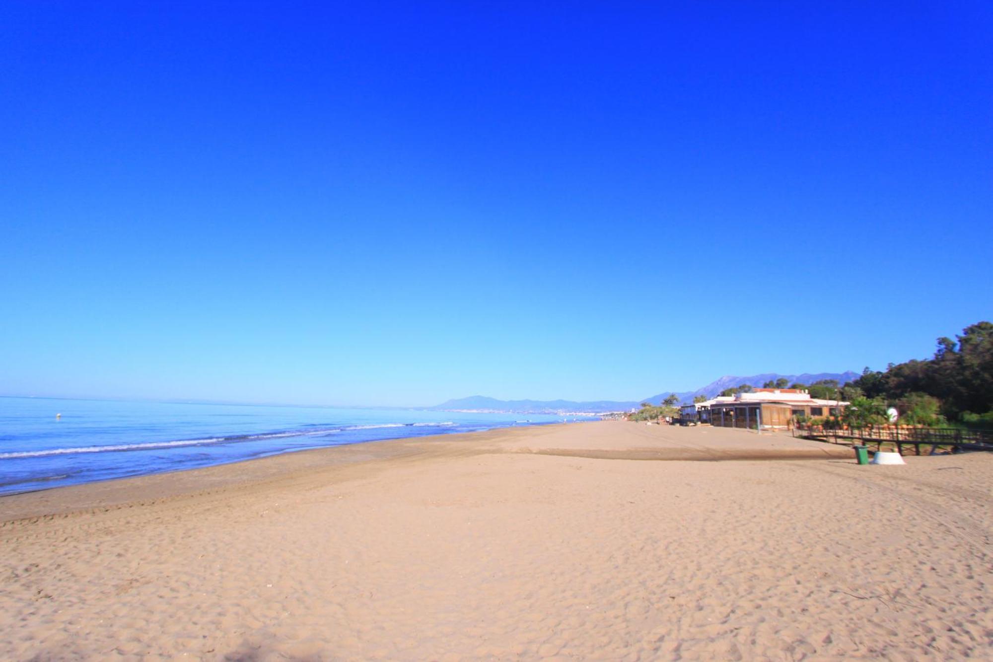 1080 Beachfront Penthouse 3 Floors Jacuzzi 2 Pools Wifi Roof Terrace Marbella Exterior foto