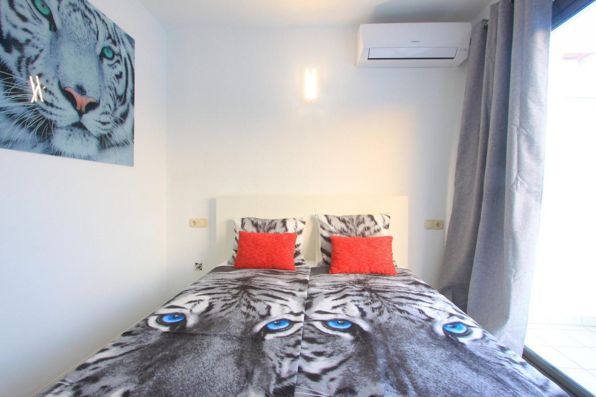 1080 Beachfront Penthouse 3 Floors Jacuzzi 2 Pools Wifi Roof Terrace Marbella Exterior foto